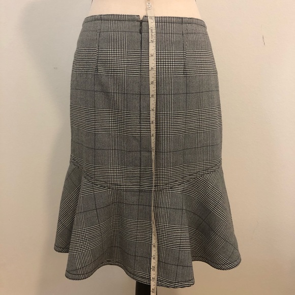 Ann taylor plaid skirt - Picture 4 of 8